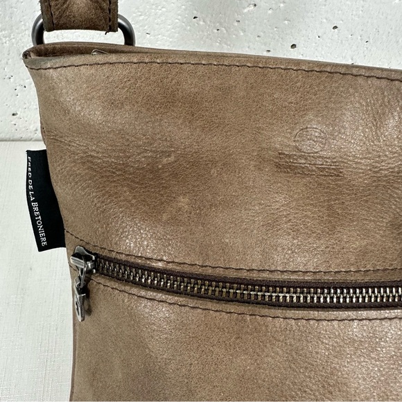 Fred De La Bretoniere Brown Distressed Leather Crossbody Bag Purse - Picture 4 of 17